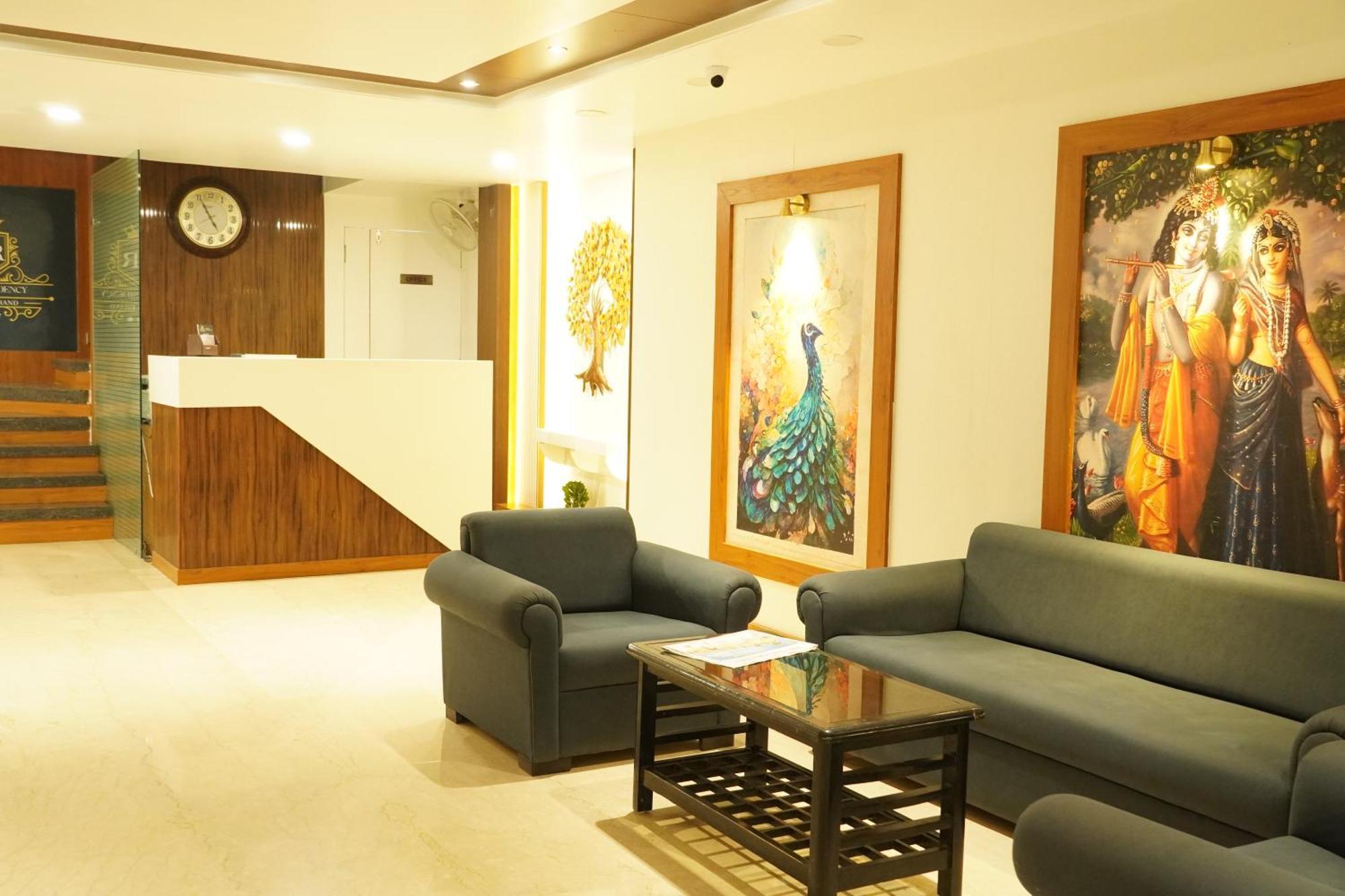 Hotel Eleven Heights Bhopal Exterior foto
